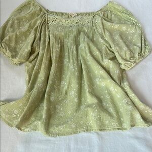 Easel Green Puff Sleeve Smocked Blouse